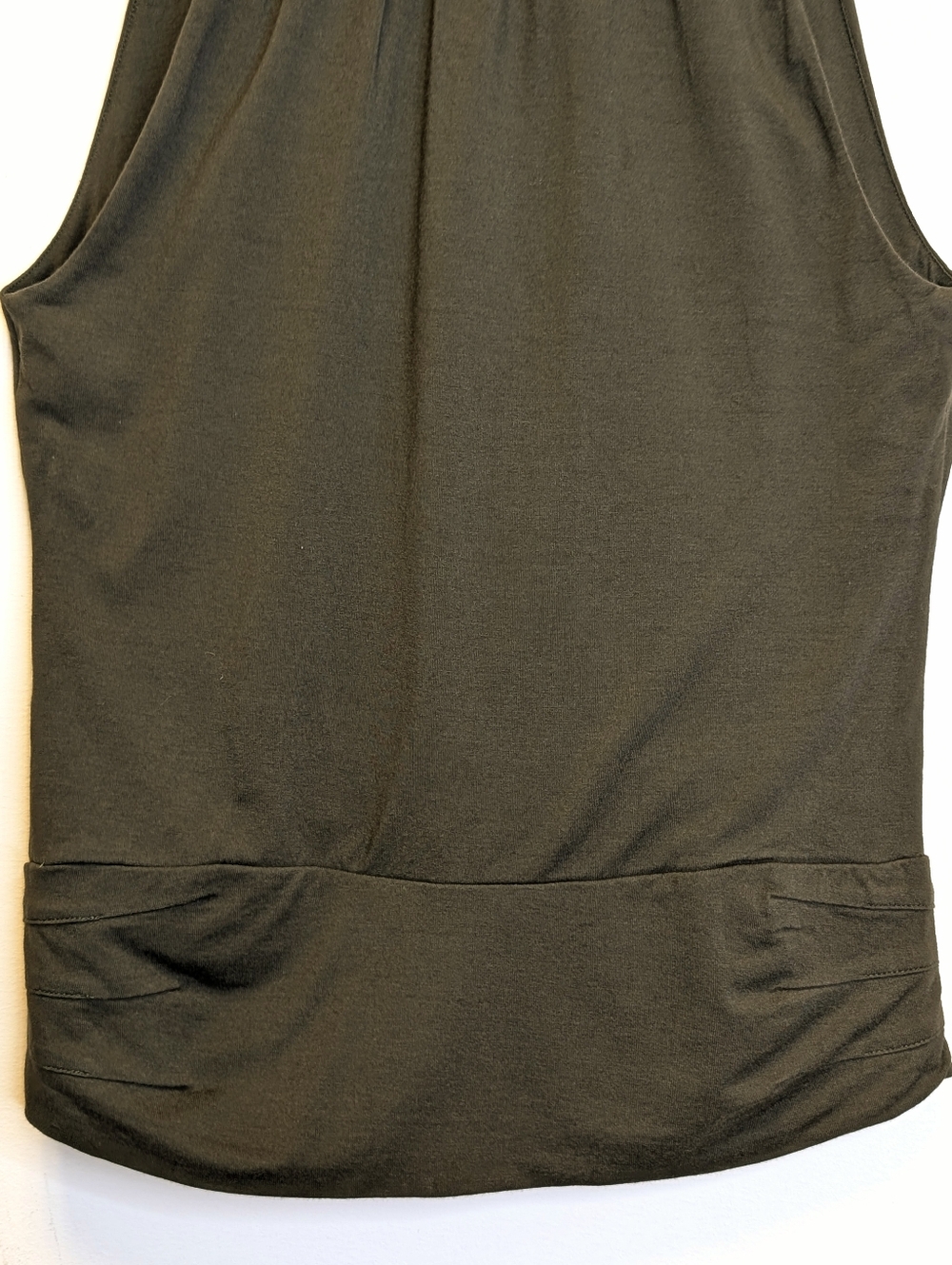 Kenneth Cole Reaction Olive draped Front Sleeveless Top Jersey Surplice Blouse - Picture 9 of 12
